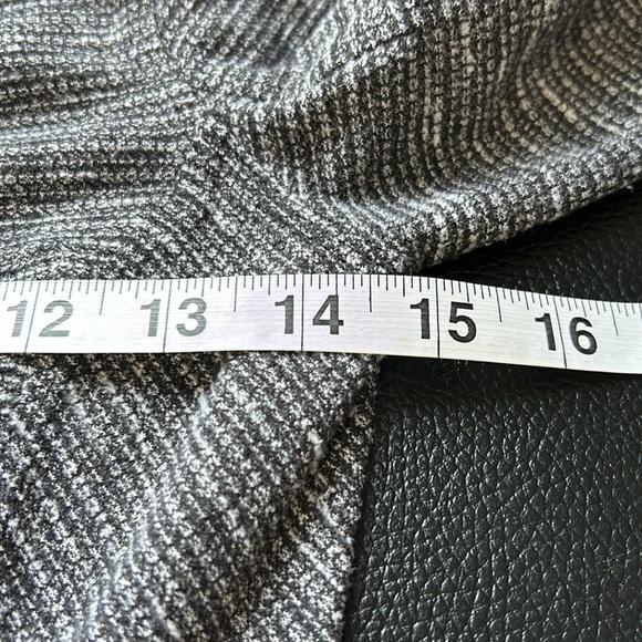 LULULEMON Kanto Catch Me Long Sleeve Shirt Wee Stripe Black Heathered Black Sz 2 - Picture 10 of 11